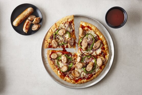 PIZZA À LA SAUCISSE